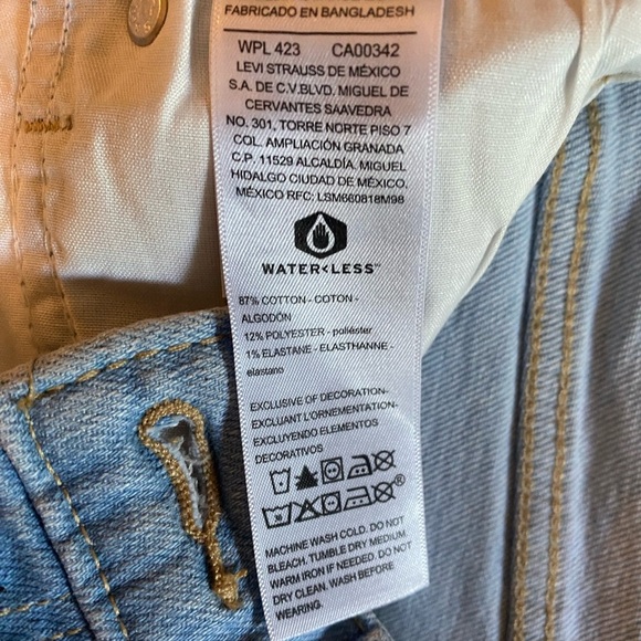 NWT Levi's Canadiana High Rise 3" Shorts Size 10 - Picture 14 of 14